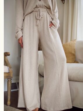 How do you wear that Essential Sweater Wide-Leg Drawstring Lounge Pants - Beige